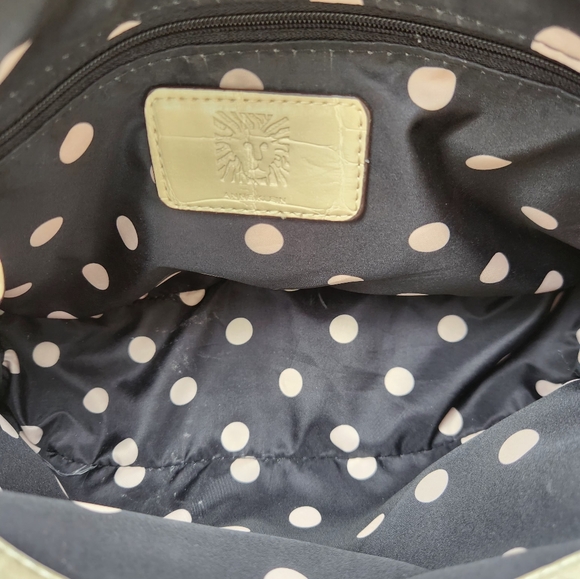 Anne Klein Cream and Gold hardware Faux Alligator Shoulder bag in EUC! - Picture 15 of 15